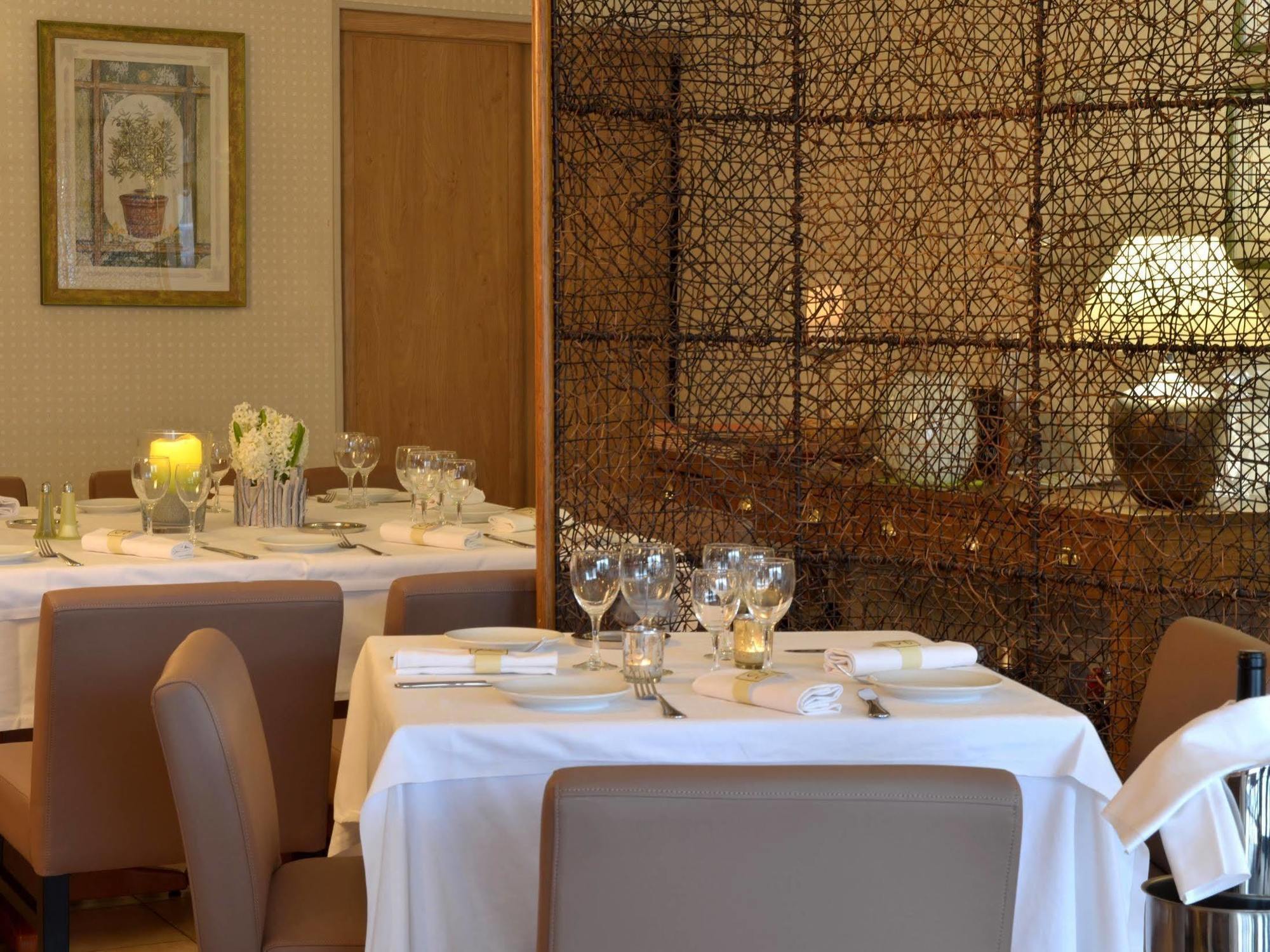 Logis Hotel Le Continental Châteauroux Buitenkant foto