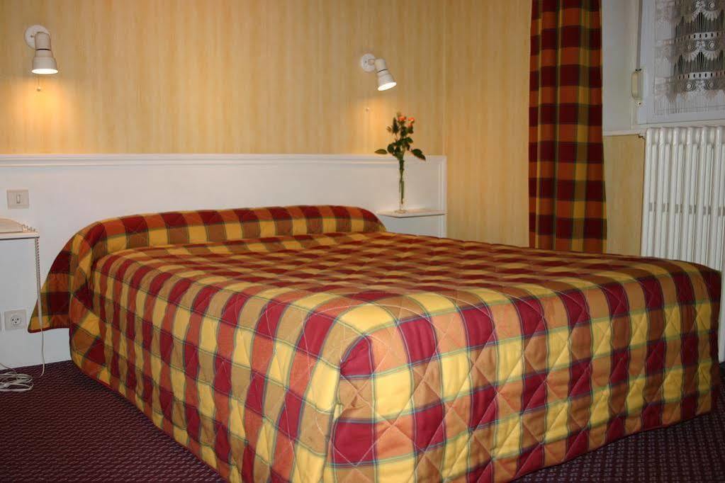 Logis Hotel Le Continental Châteauroux Buitenkant foto